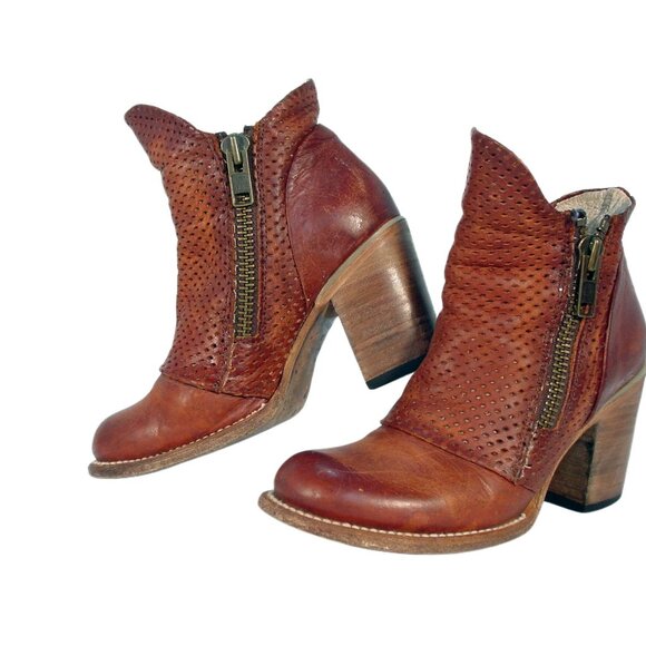 FREEBIRD by STEVEN Bowie $275 Rust Leather Ankle Boots Heeled Booties 7 - Picture 2 of 8